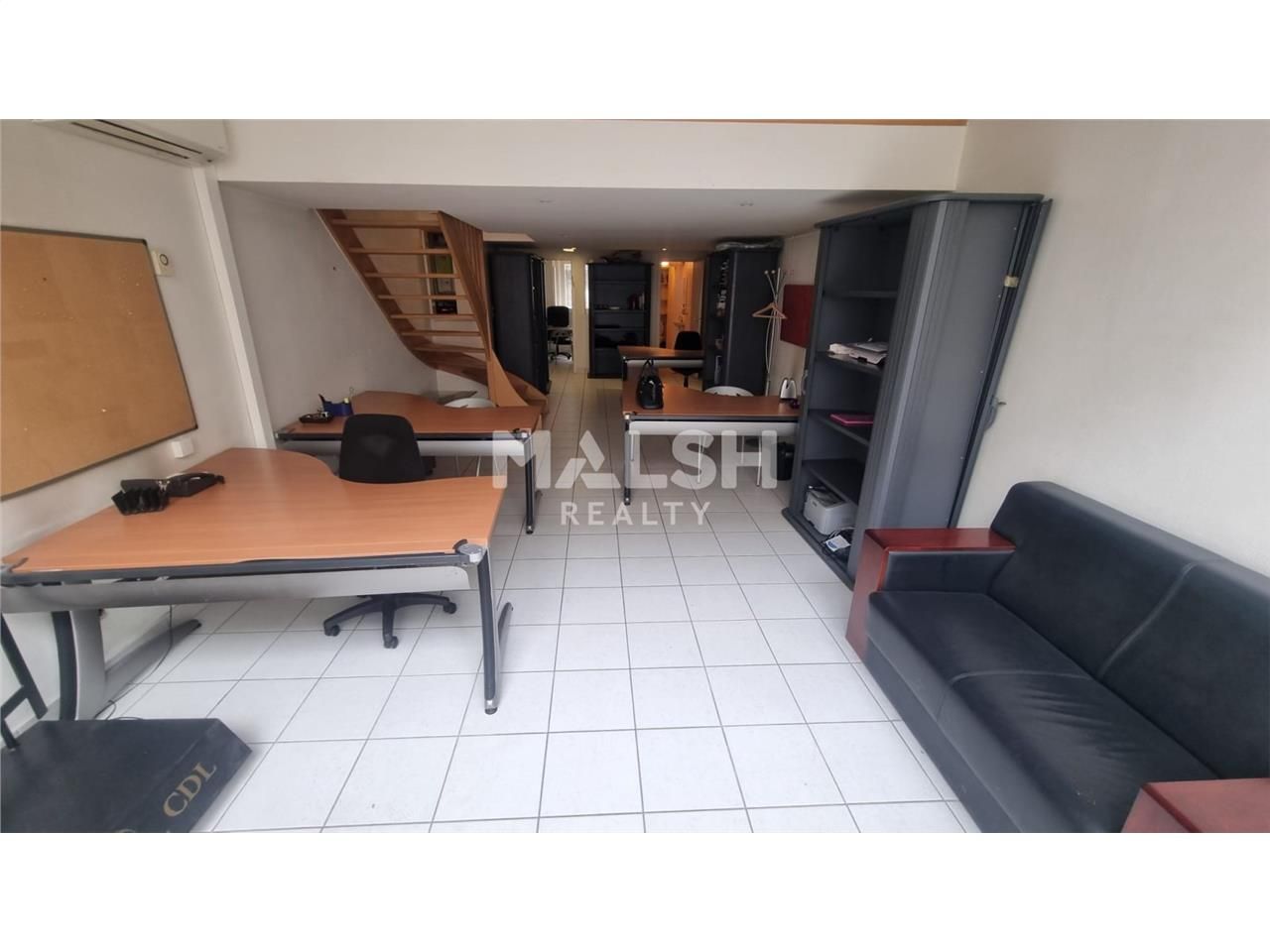 Nous vous proposons à la vente, un local commerci