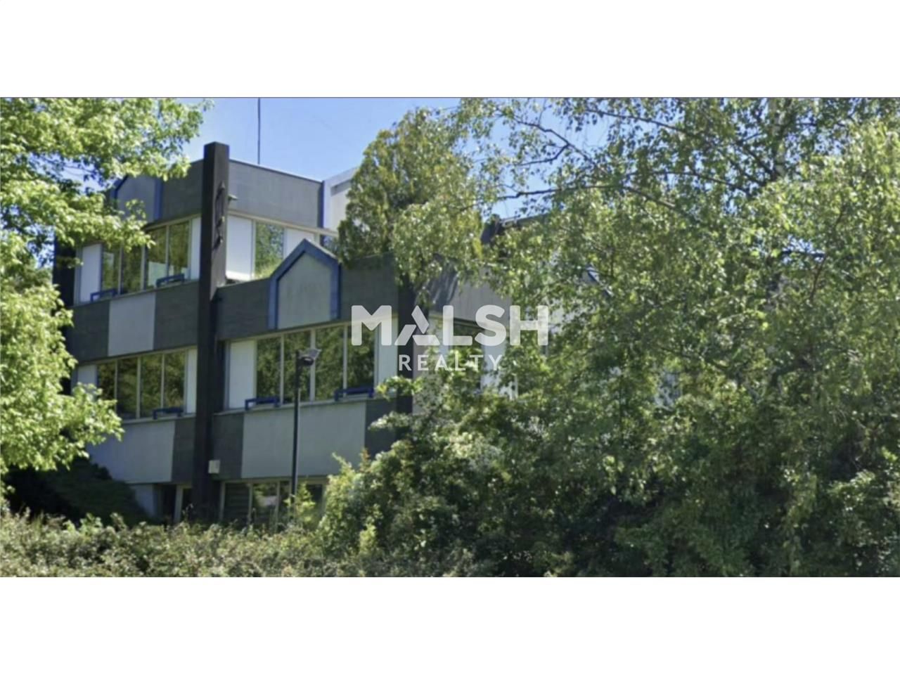 Nous vous proposons à la vente 315 m² de bureaux 