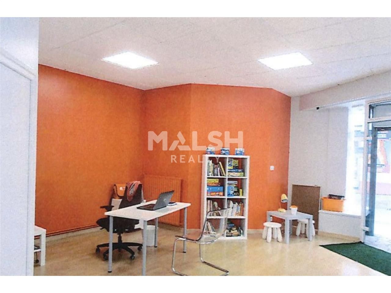 Nous vous proposons à la location un local commer