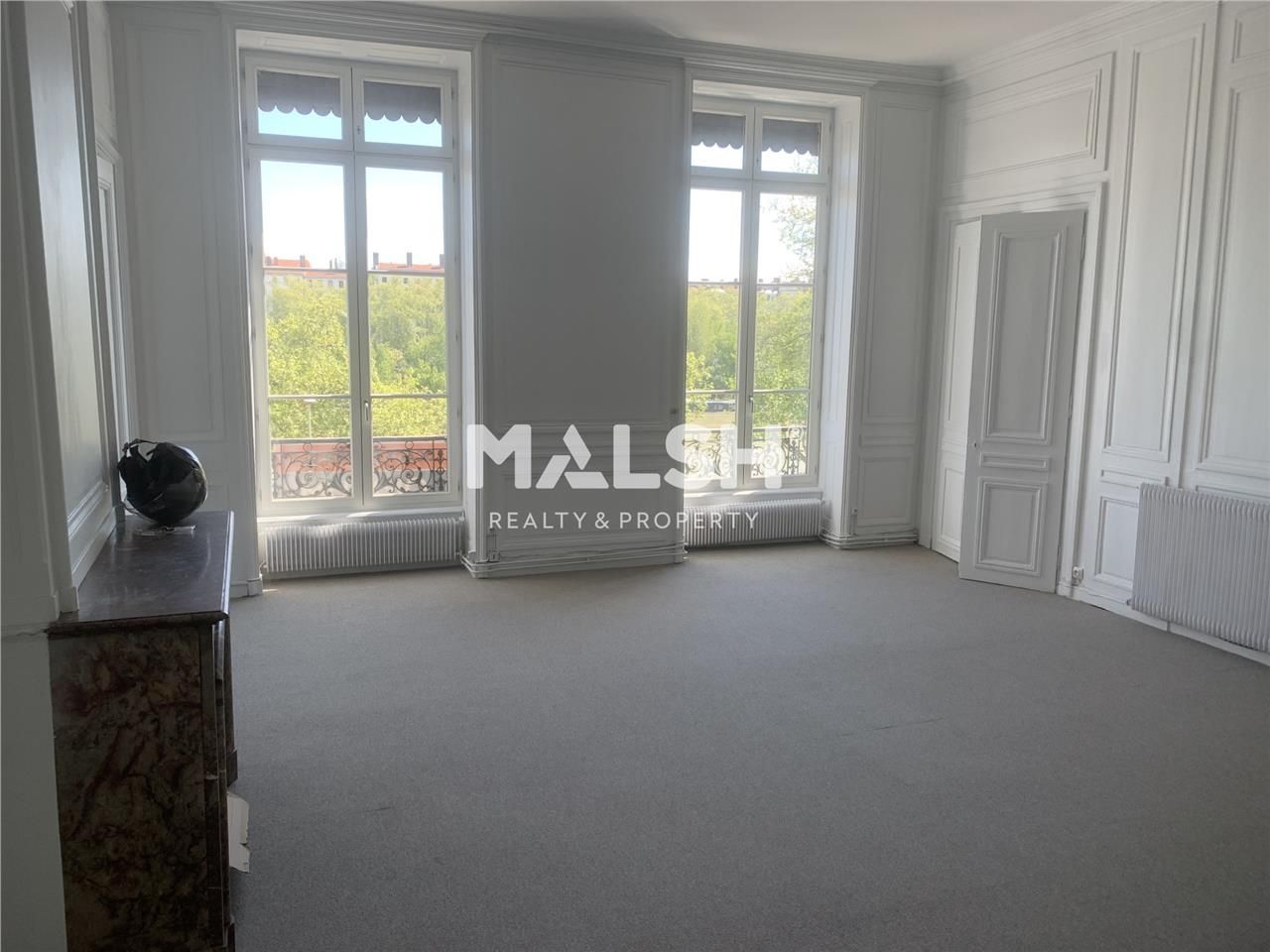 Nous vous proposons des bureaux à louer de 122 m²