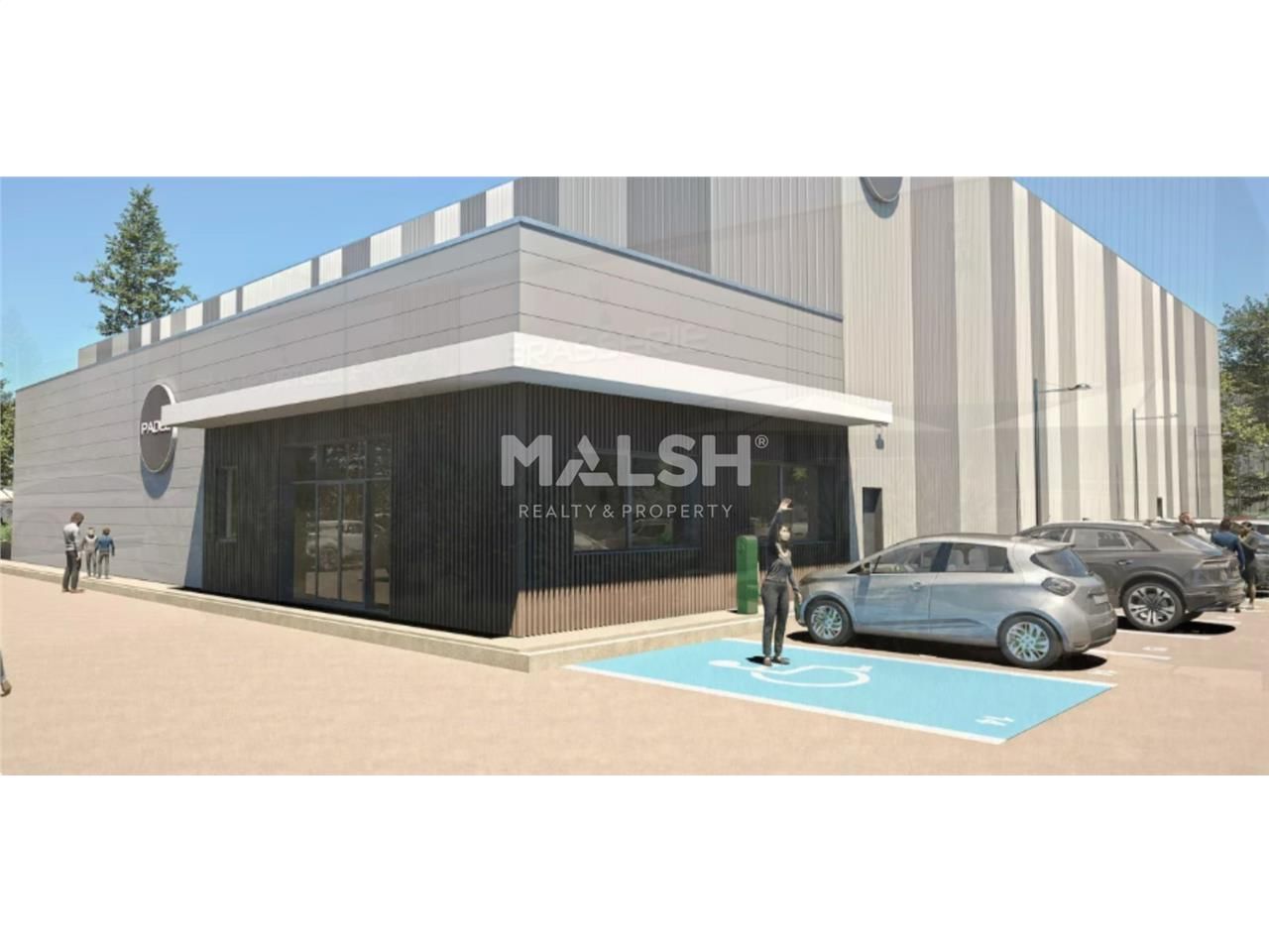 Sur un terrain clos et sécurisé de 18 815 m², au 