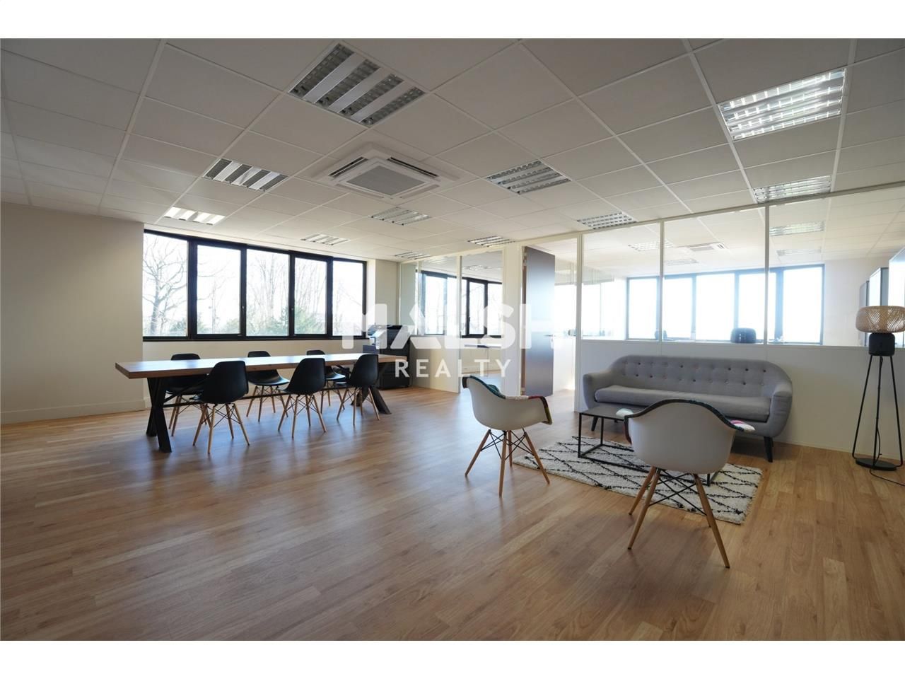 Nous vous proposons ces bureaux de 98 m², à Saint