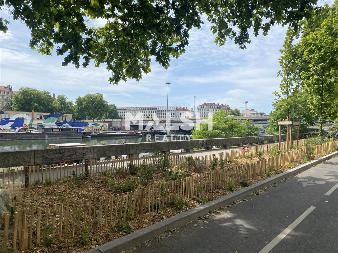Bureaux à louer au sein d'un bel immeuble situé à