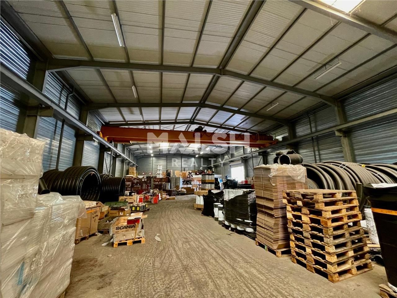 Sur un terrain indépendant, clos et sécurisé de 3