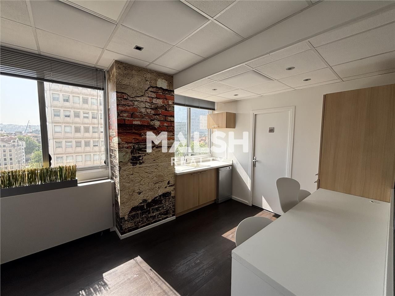 Nous vous proposons à la location des bureaux de 