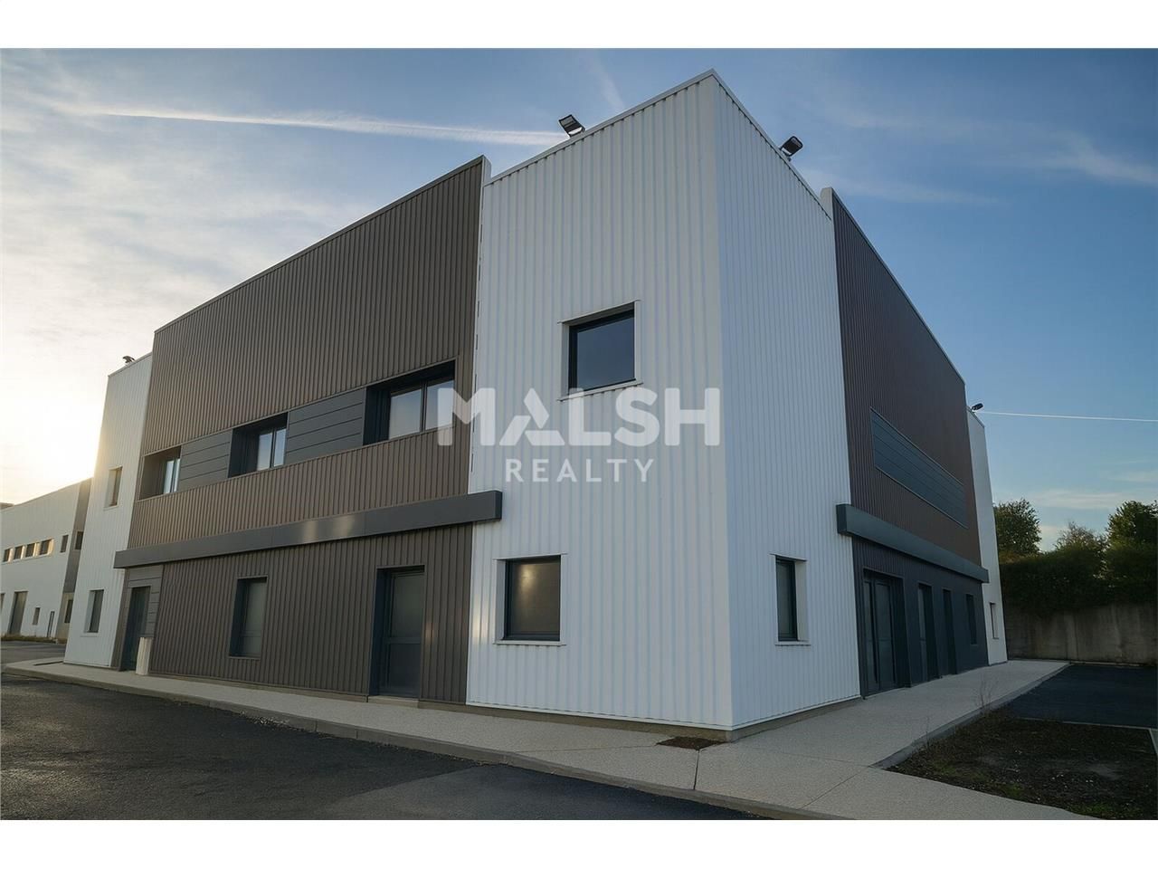 Au sein d'un nouveau parc d'activités clos et séc