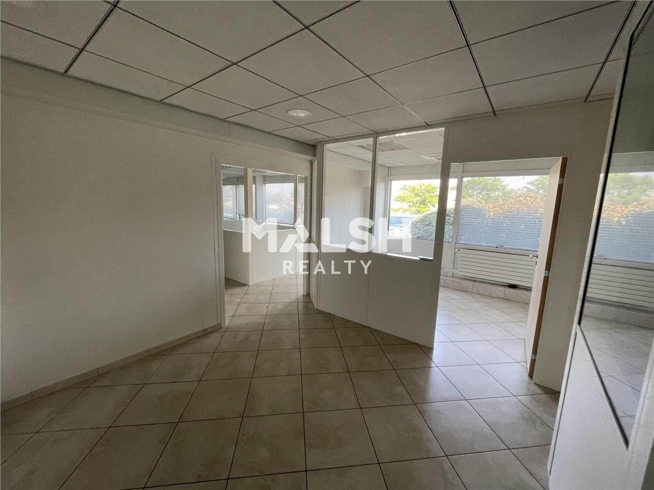 Au sein d'un cadre verdoyant à Taluyers, nous vou