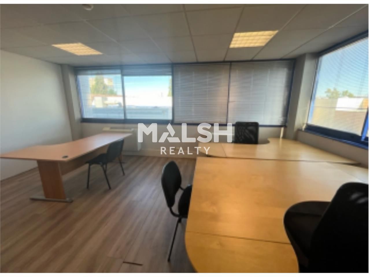 Nous vous proposons à la location, une surface de