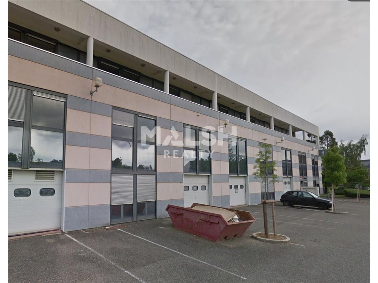 A proximité immédiate de l'autoroute A43 à Saint-