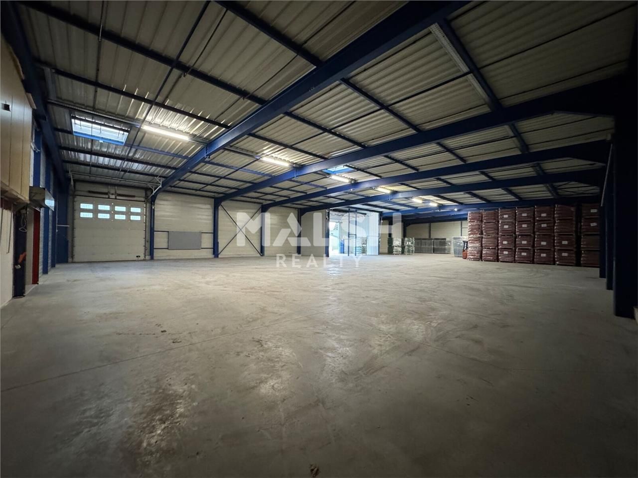 Nous vous proposons un local à usage de stockage 