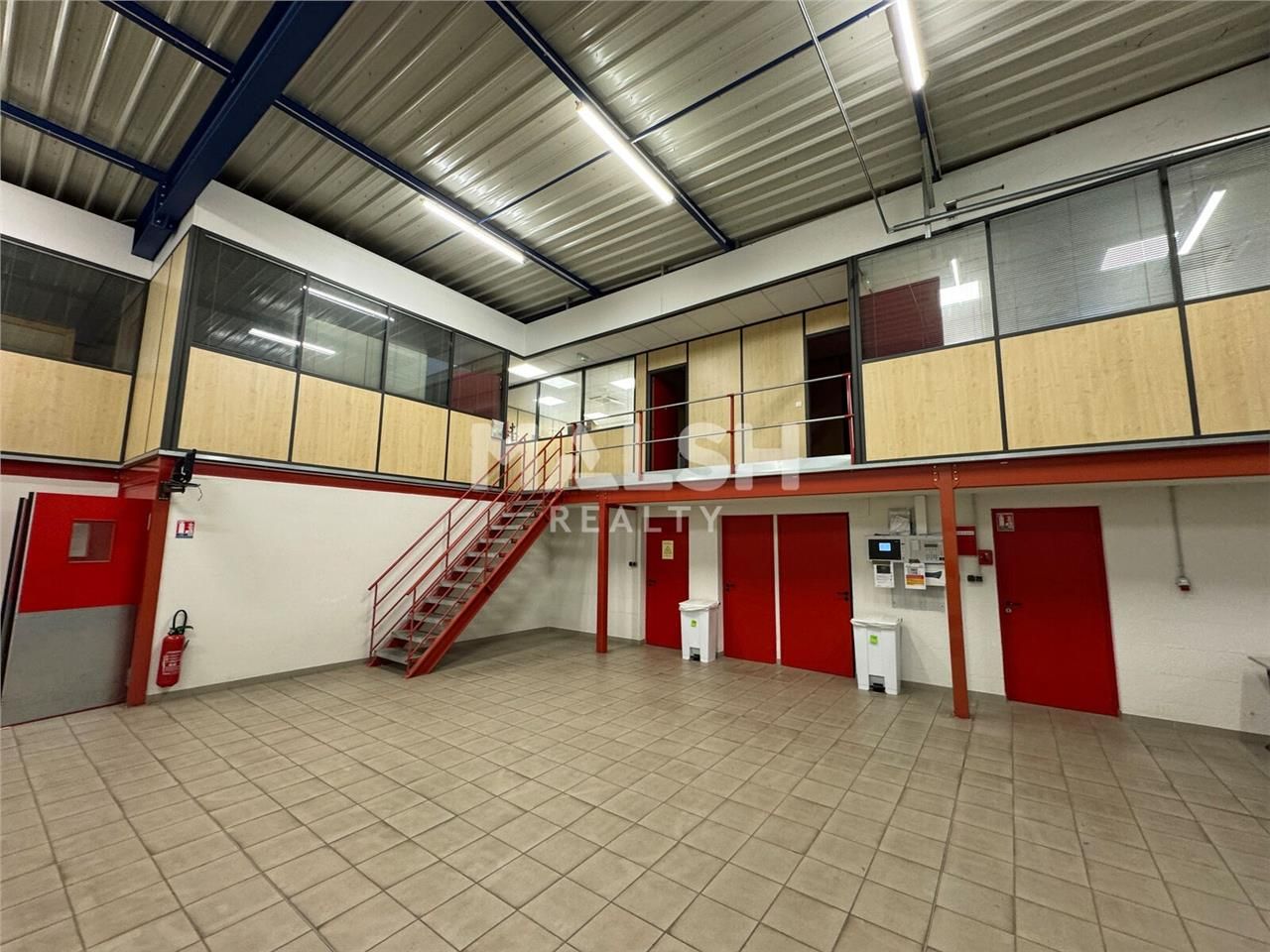 Nous vous proposons un local à usage de stockage 