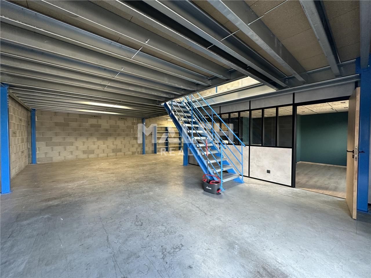 EXCLUSIVITÉ ! Au sein d'un parc d'activités idéal