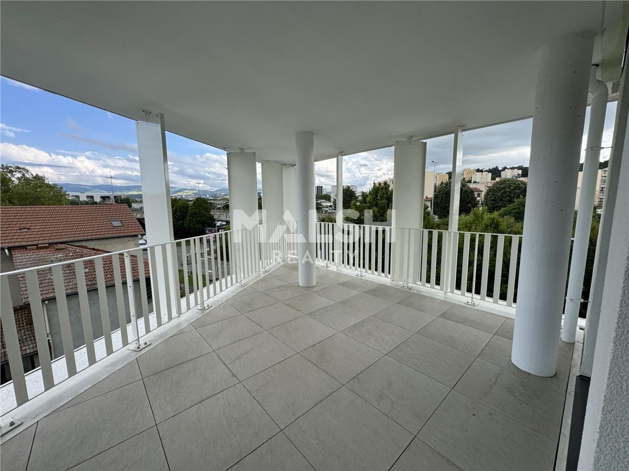 Nous vous proposons à la location sur Saint Etien