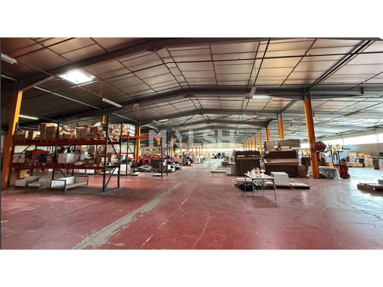 Sur un terrain indépendant de 23 478 m², nous vou