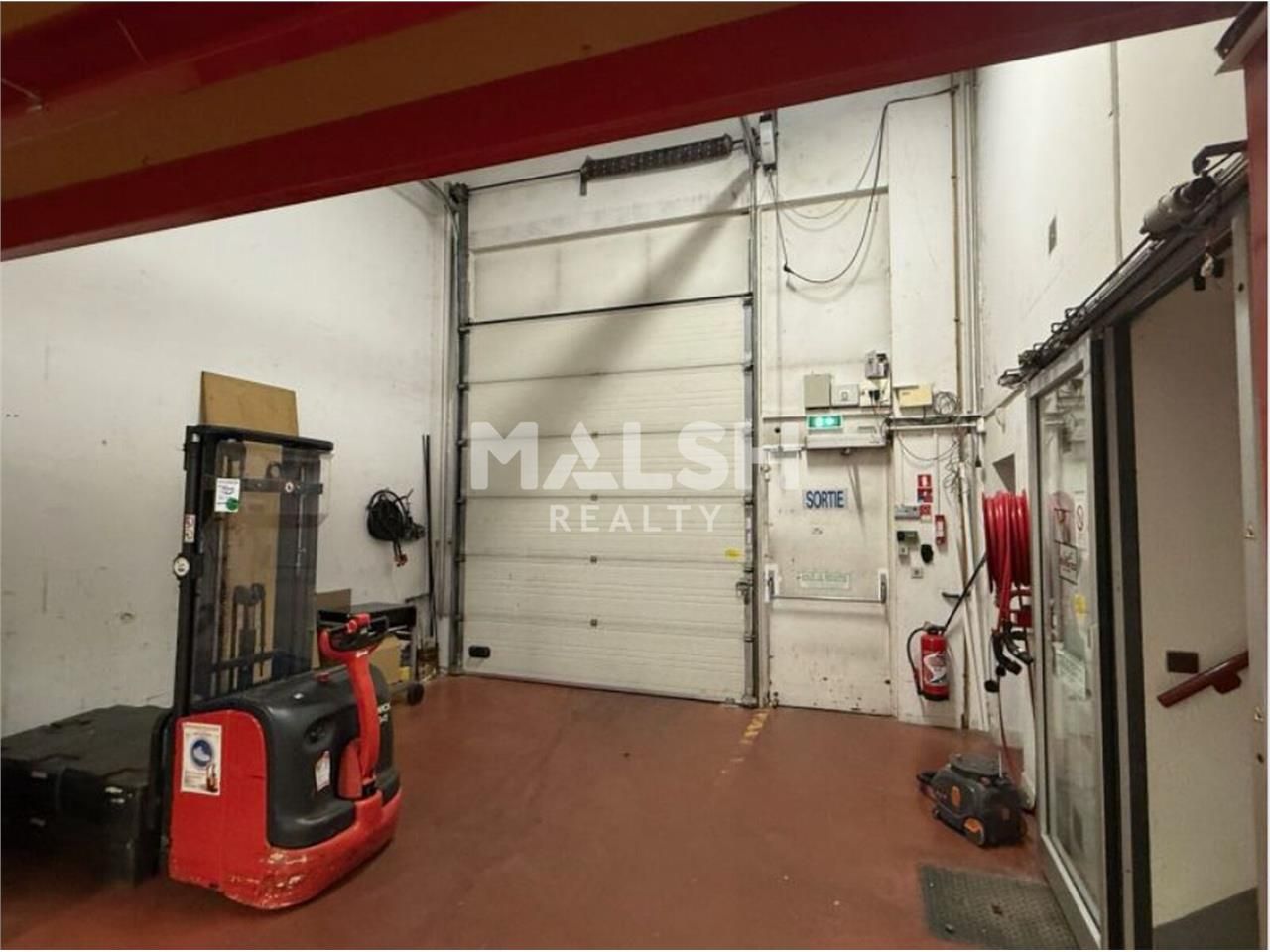 Au sein d'un parc d'activités clos dans le quarti