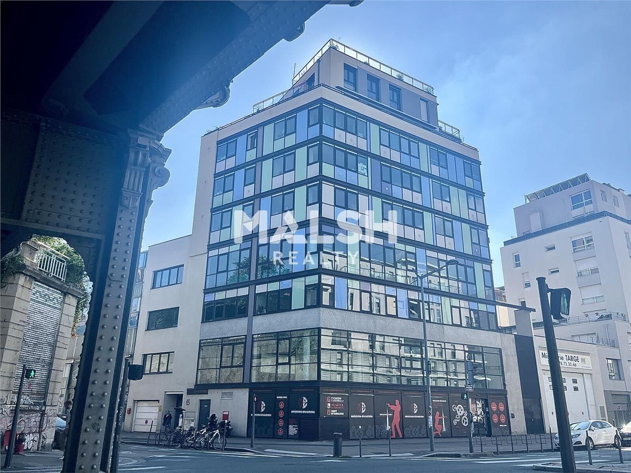 Nous vous proposons à la location 456 m² de burea