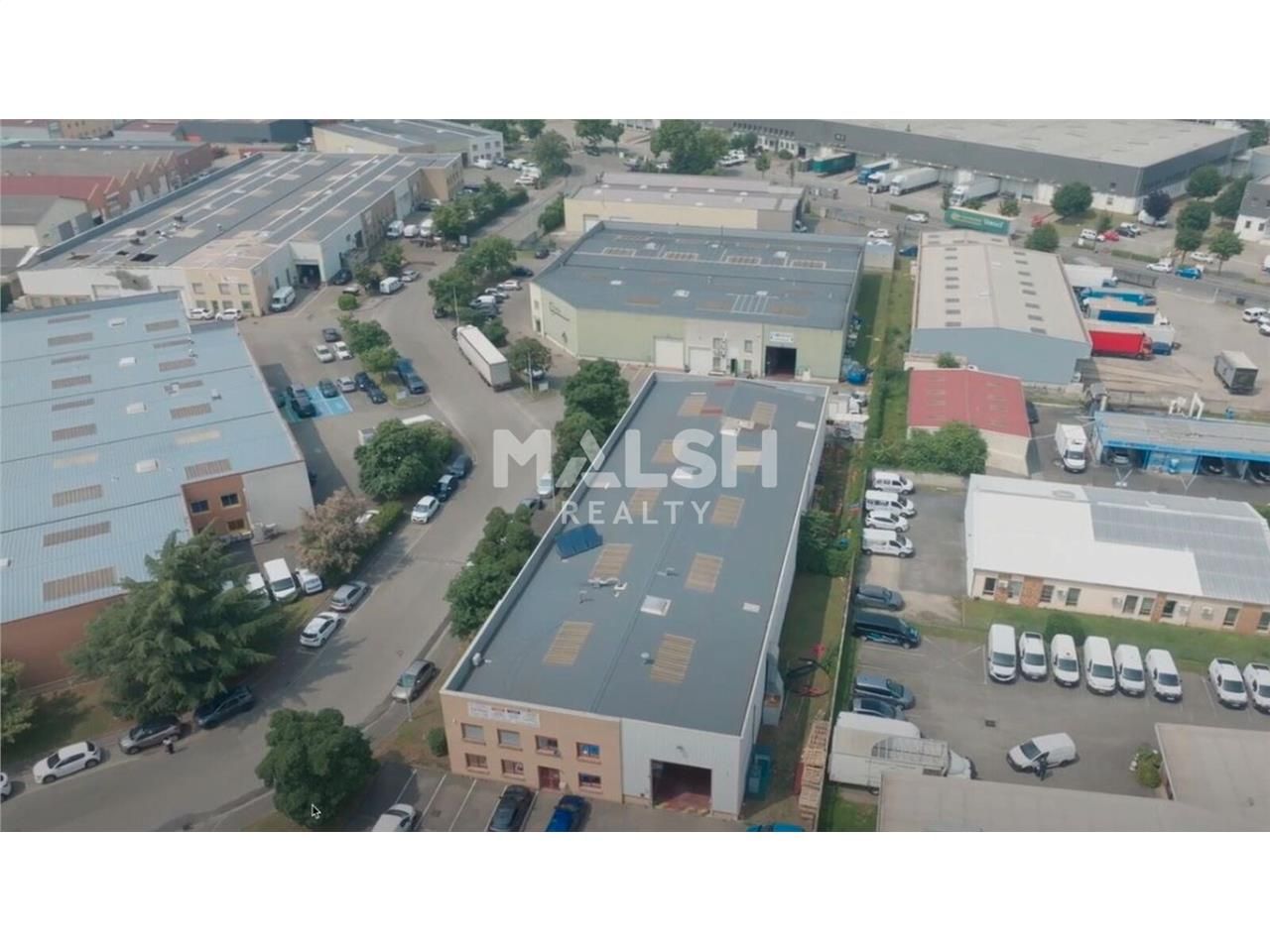 Au sein d'un parc d'activités, nous vous proposon