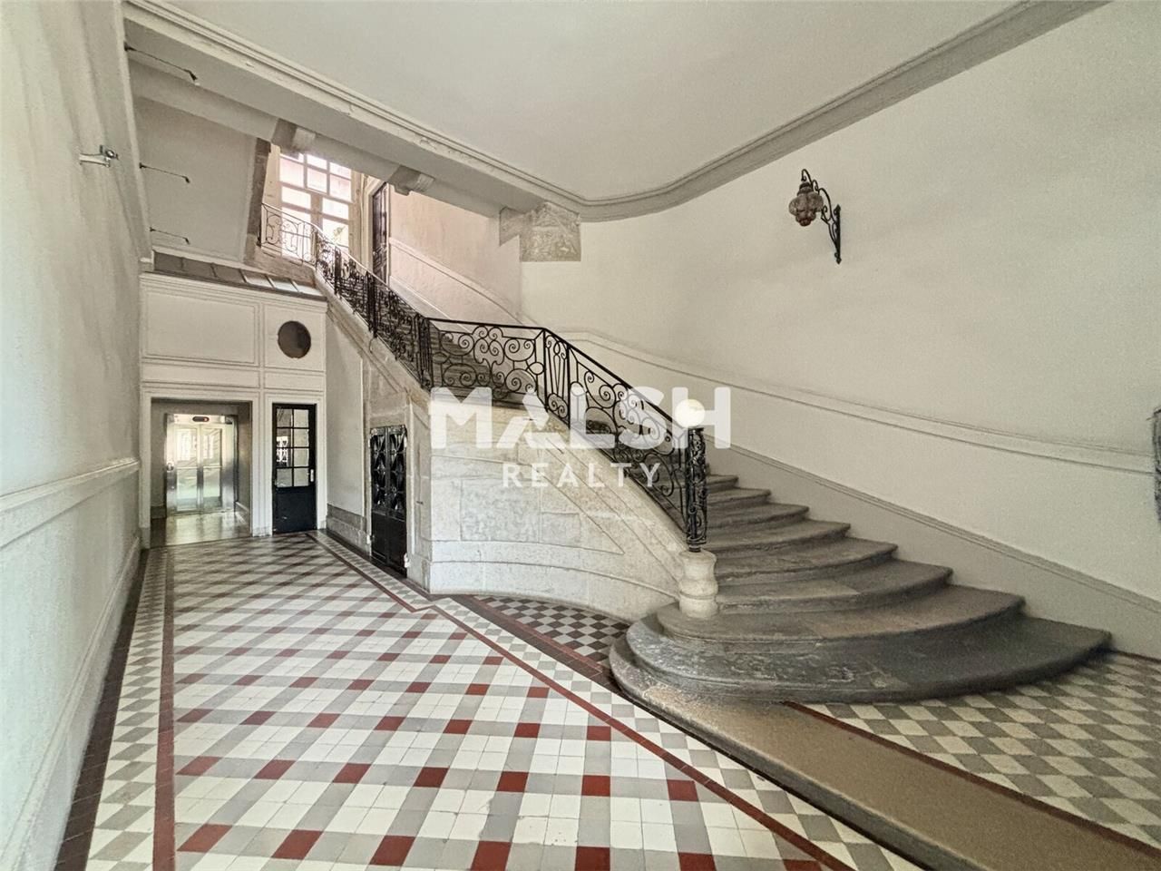 Nous vous proposons à la location des bureaux de 