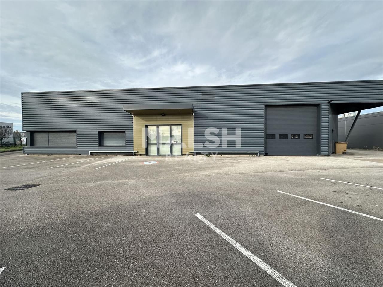 Sur un terrain indépendant et clos de 1500 m², no