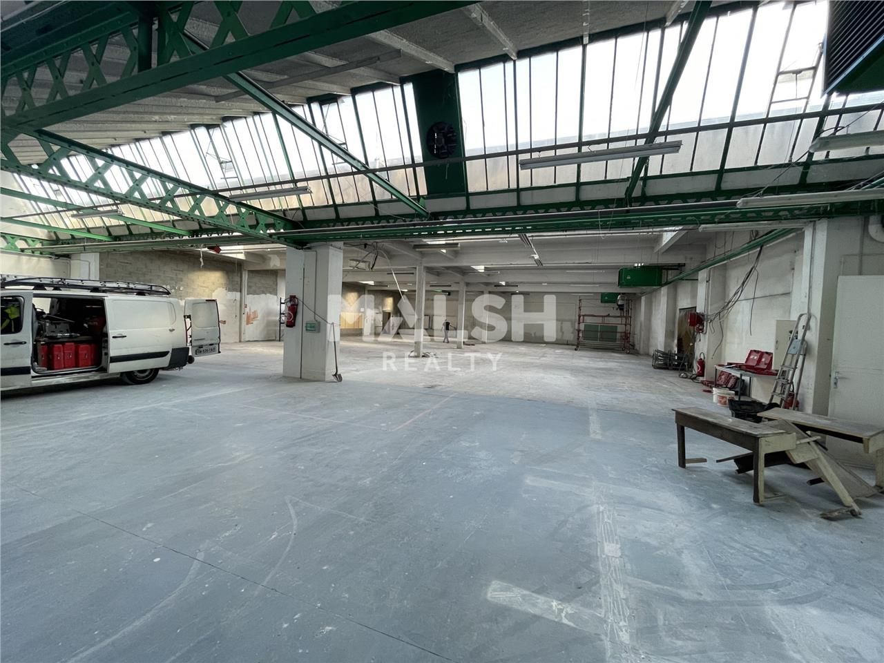 Nous vous proposons à la location un local d'acti