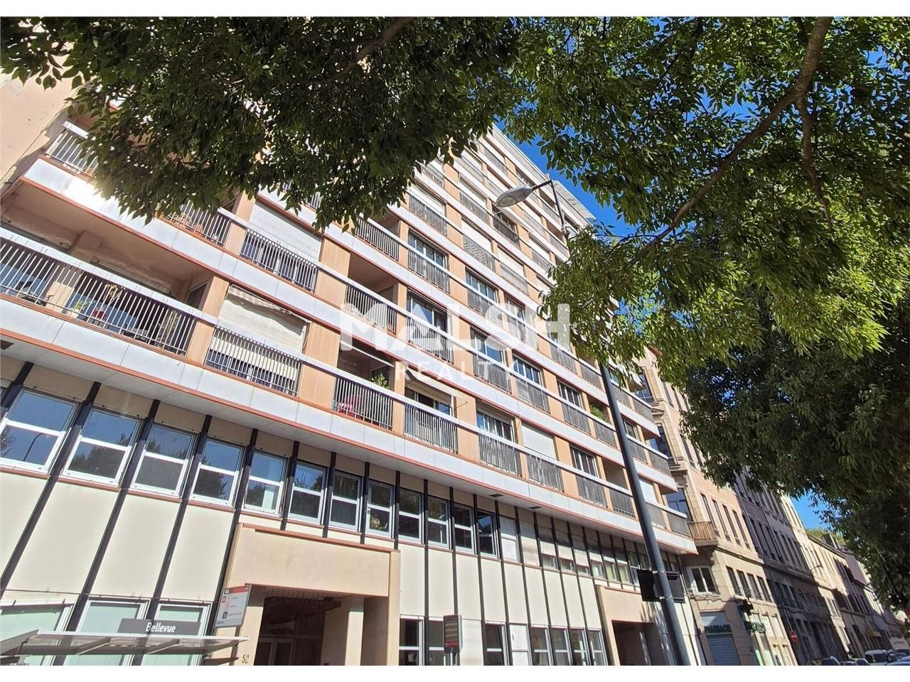 Nous vous proposons des bureaux à vendre d'une su