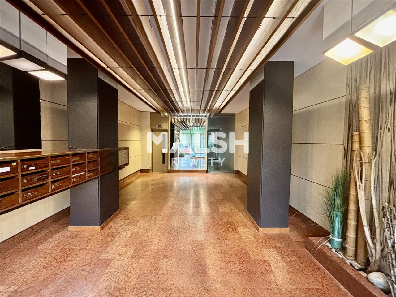 Nous vous proposons des bureaux à vendre d'une su