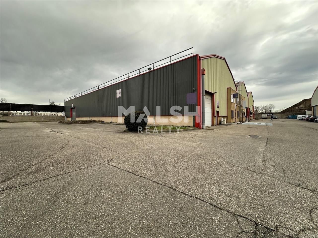 Au sein d'un parc d'activités clos, nous vous pro