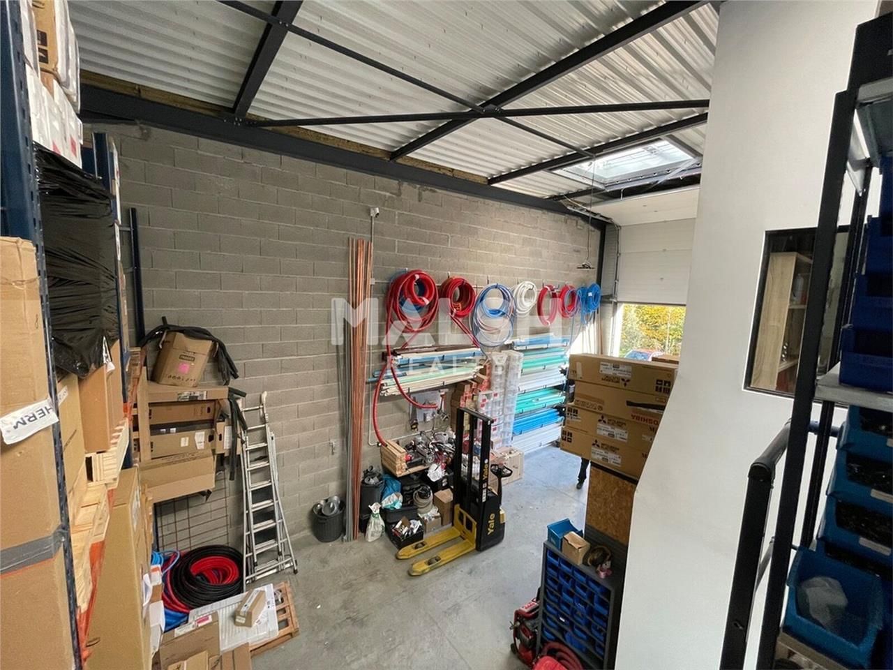 Dans la Zone Industrielle de Taffignon à Chaponos