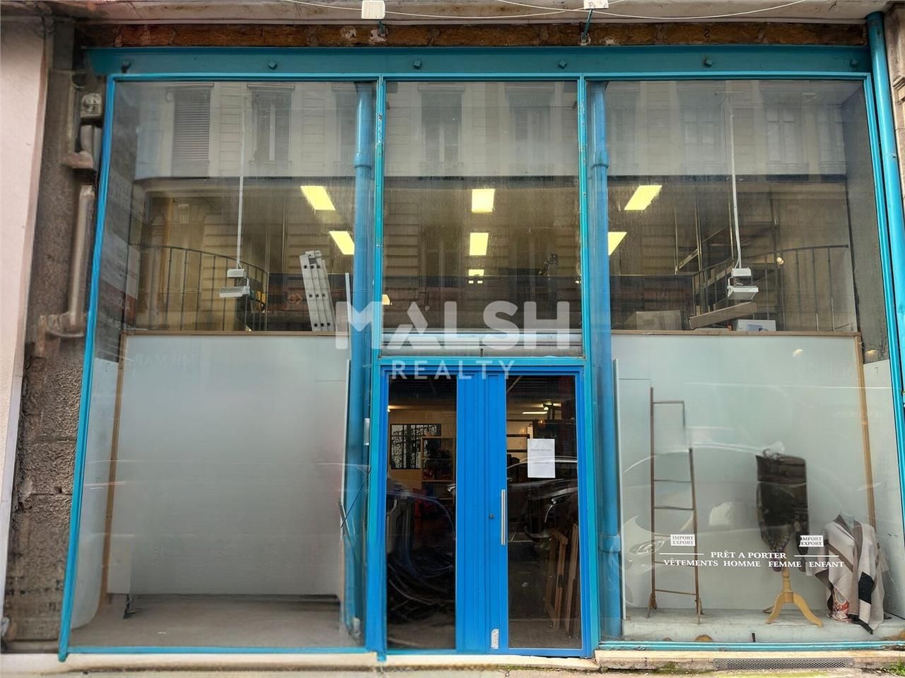 Nous vous proposons à la location un local commer