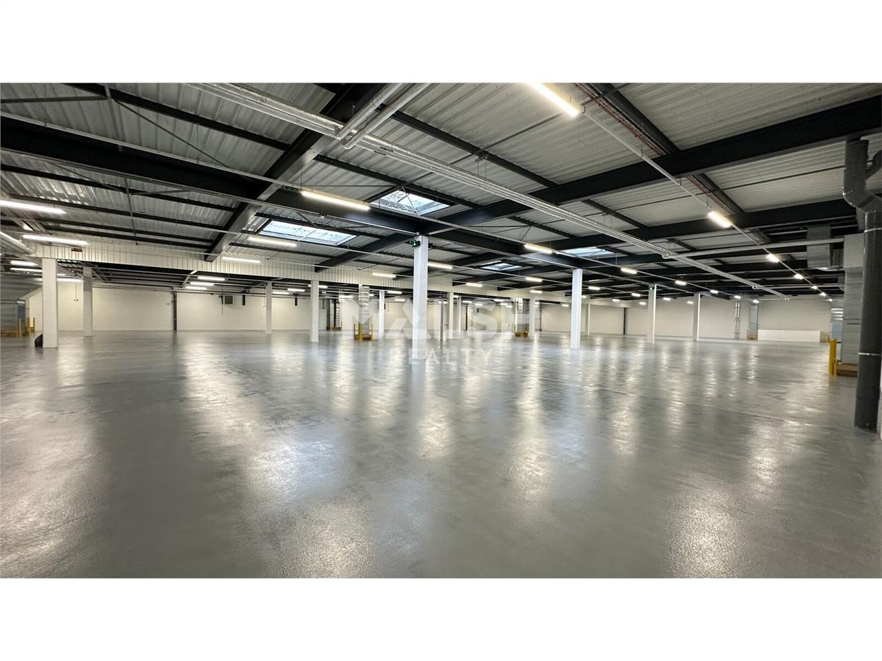 Sur un terrain indépendant de 7 490 m², nous vous