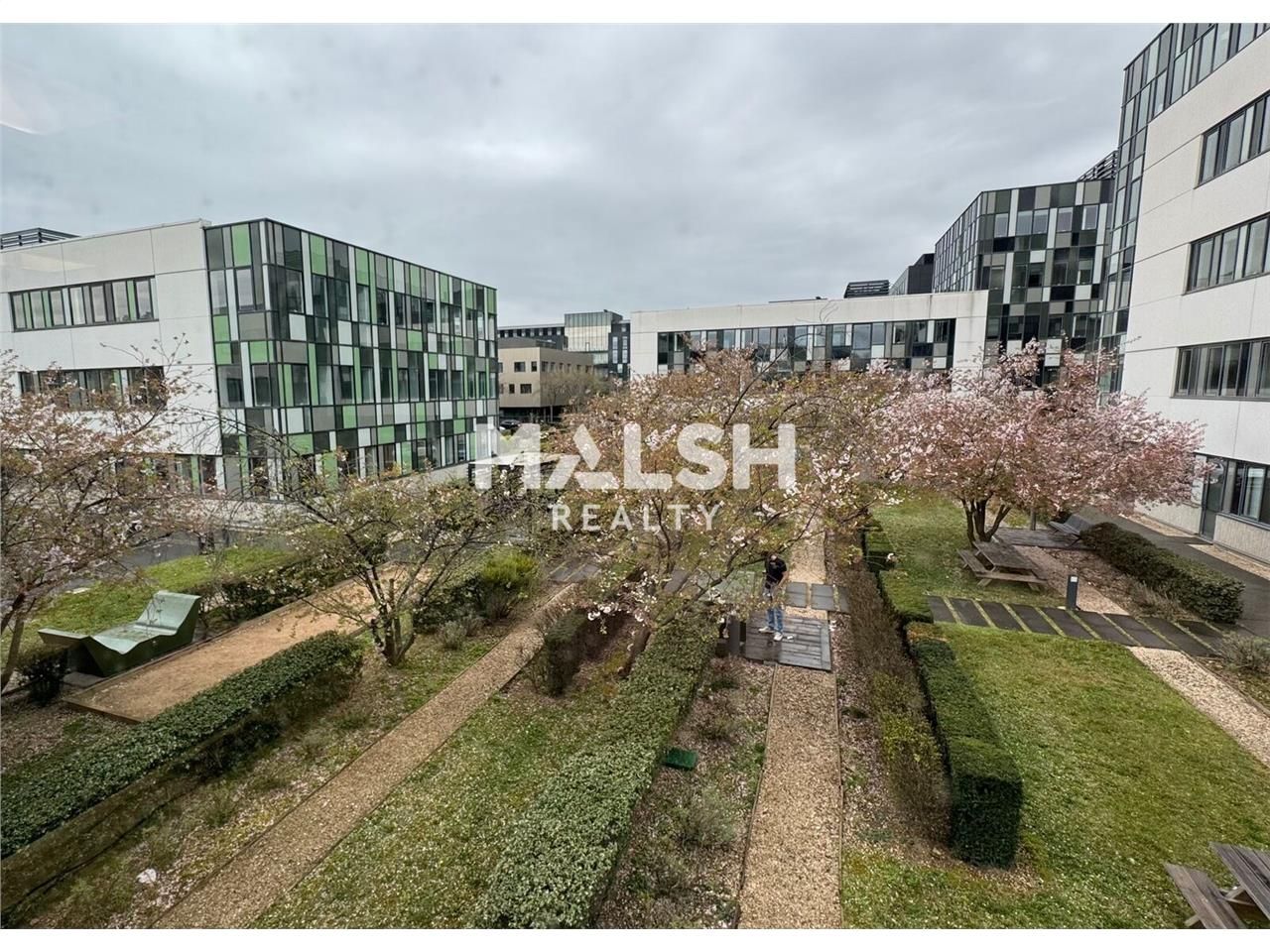 Nous vous proposons des bureaux à vendre d'une su