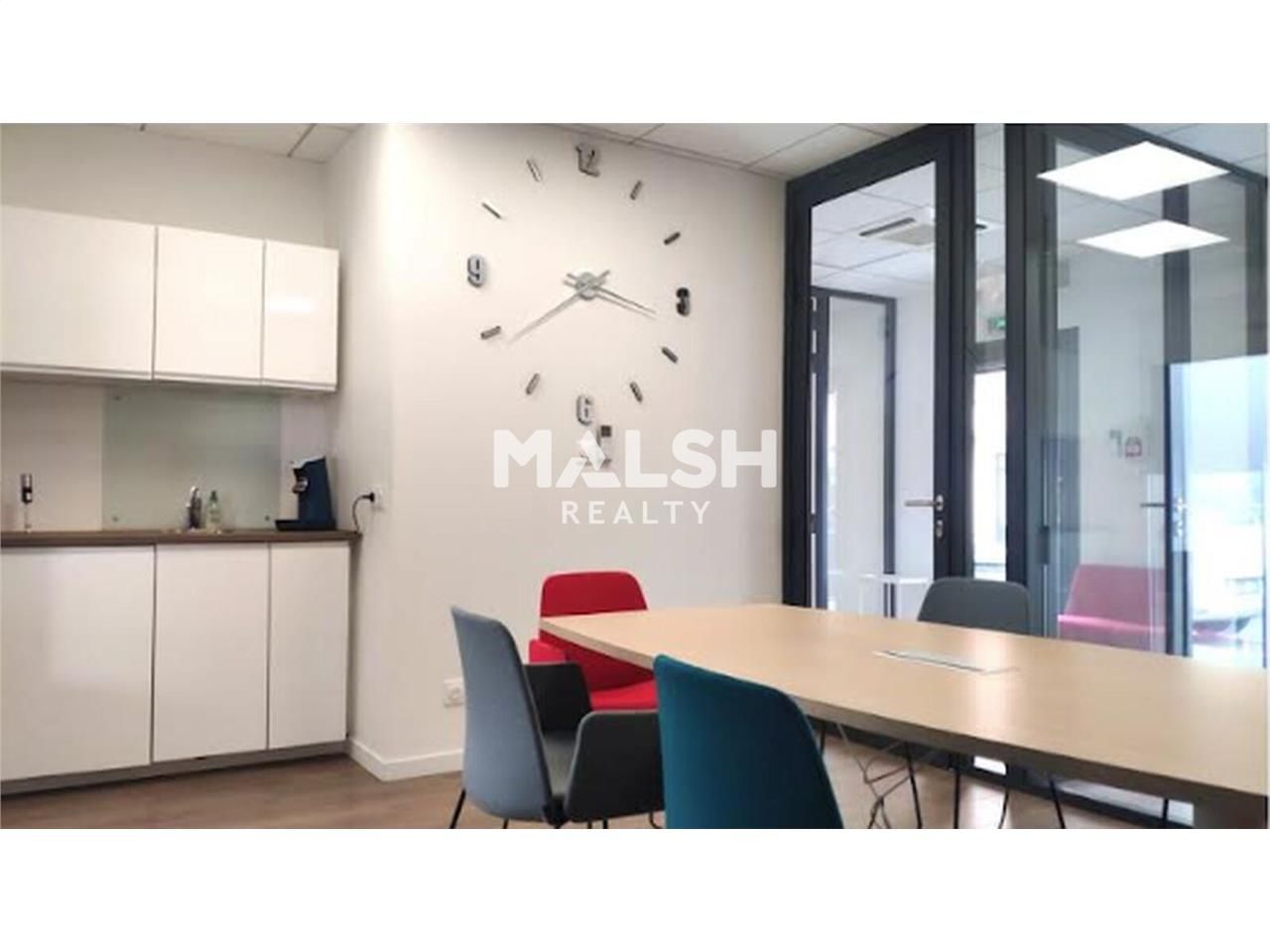 Nous vous proposons à la location, une surface de