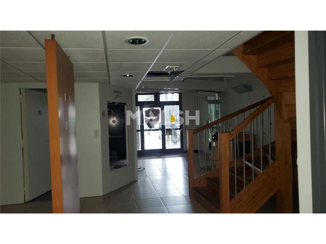 Nous vous proposons à la location un local commer