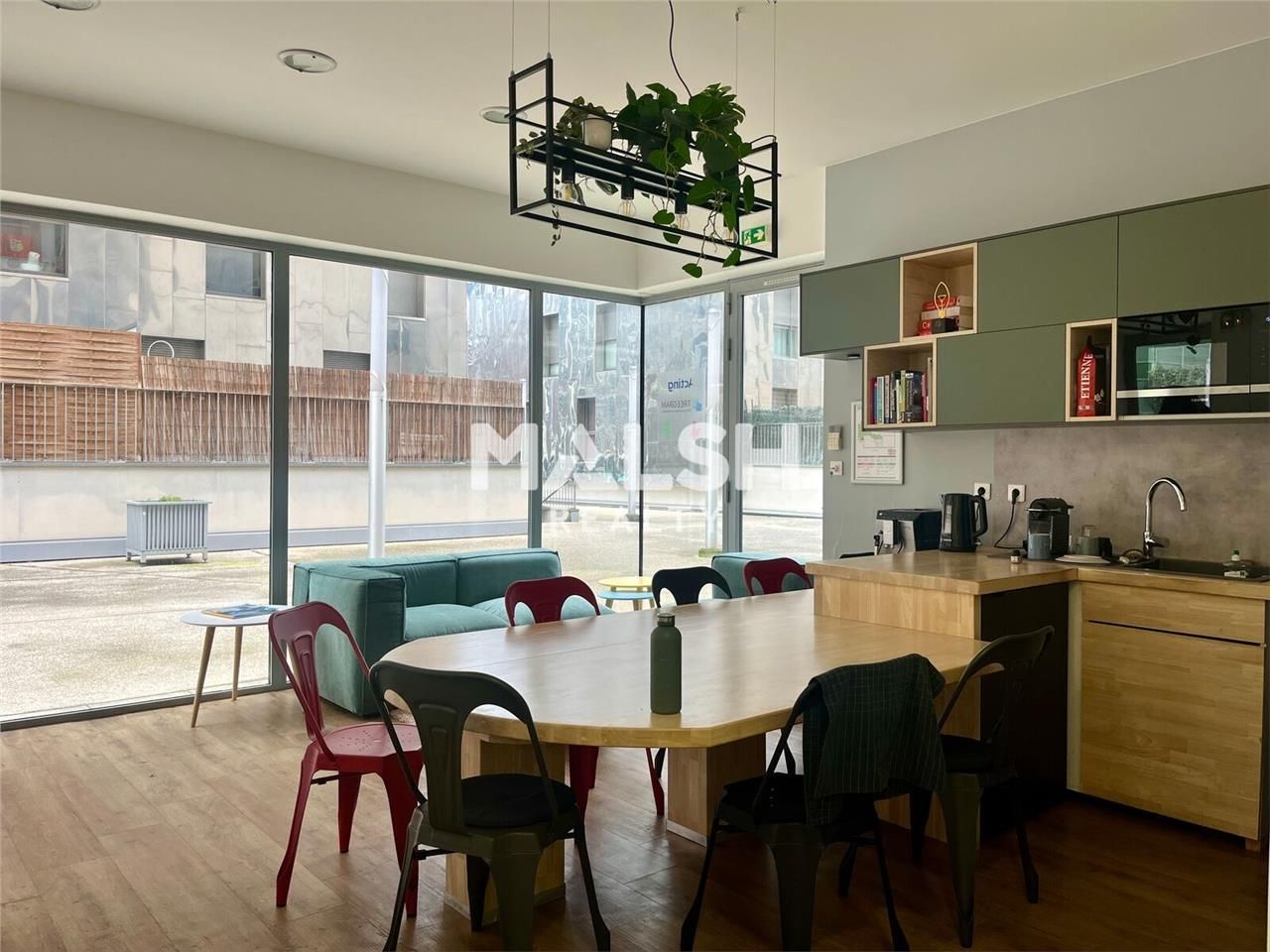 Nous vous proposons des bureaux à louer, situés a