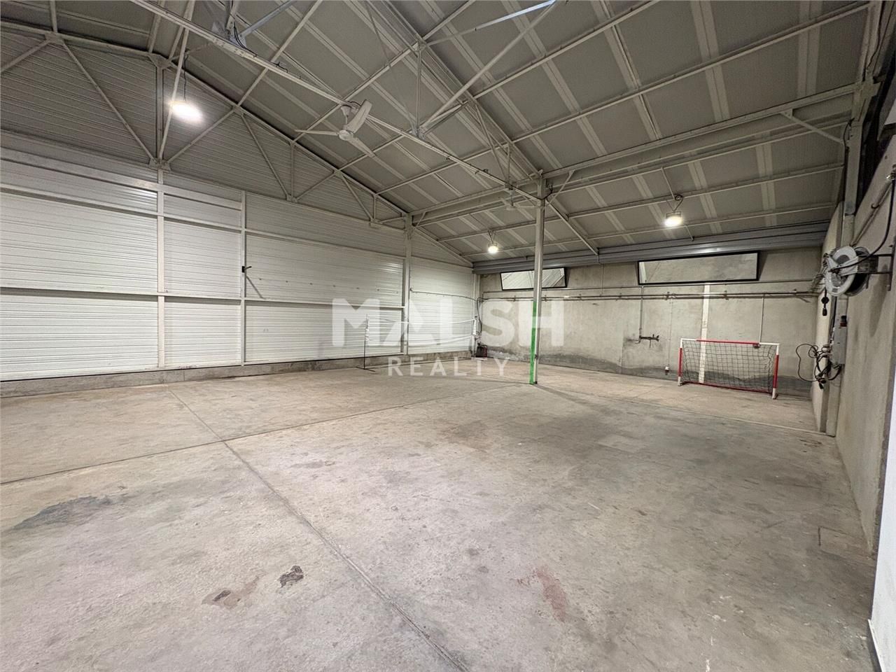 Au sein d'un parc d'activités, nous vous proposon