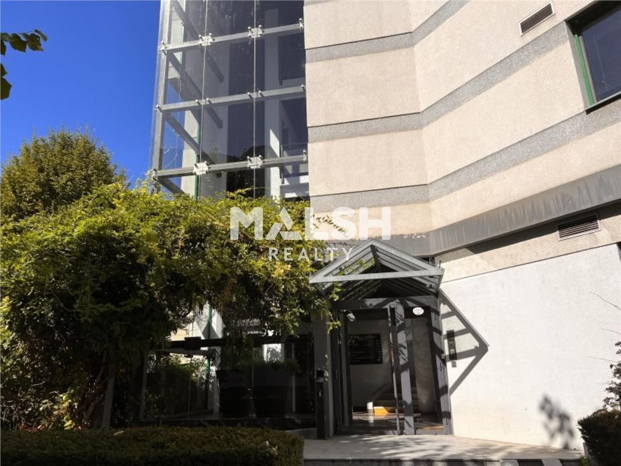 Nous vous proposons à la location des bureaux à L