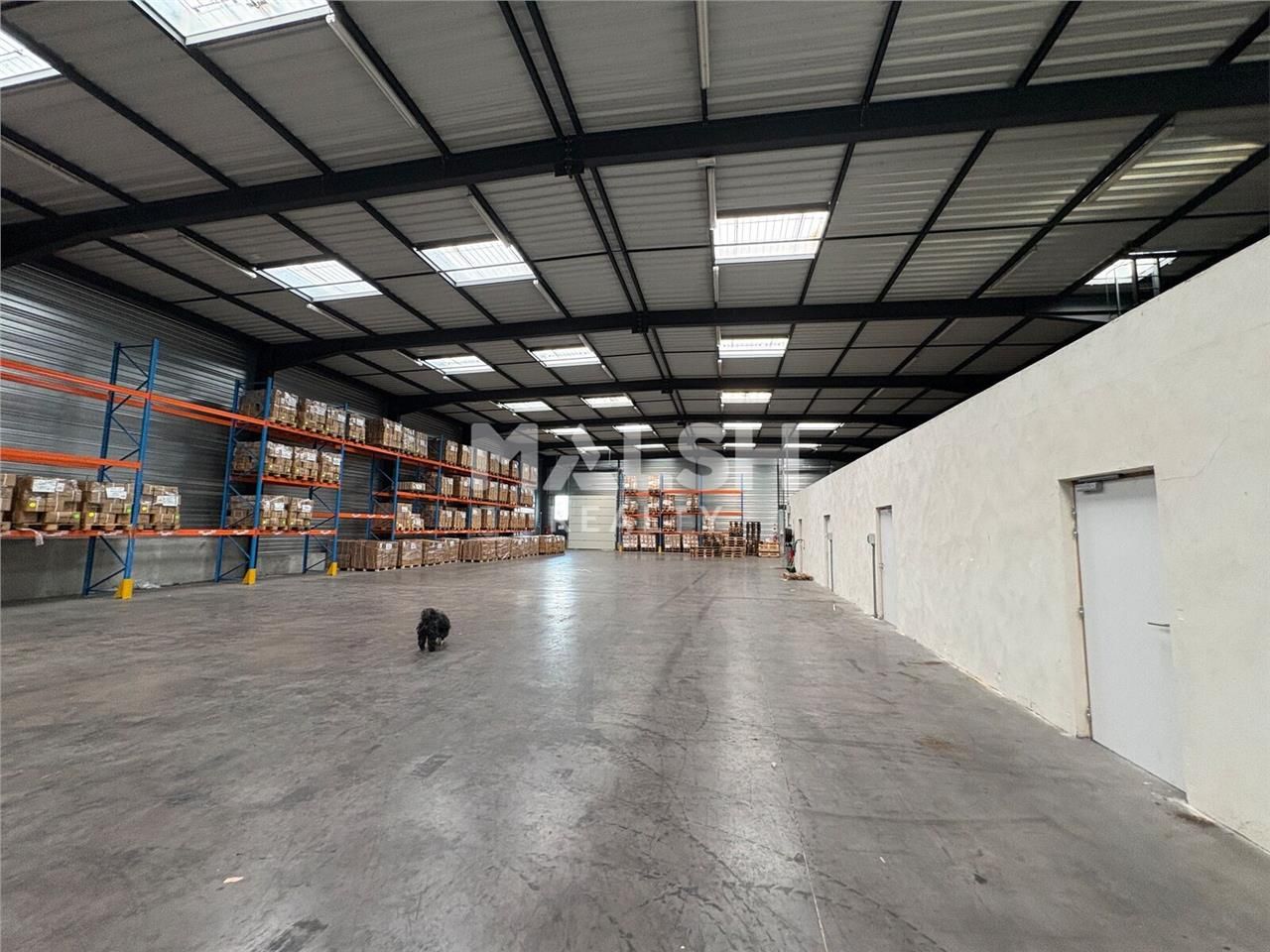 EXCLUSIVITÉ ! Au coeur de la zone industrielle La