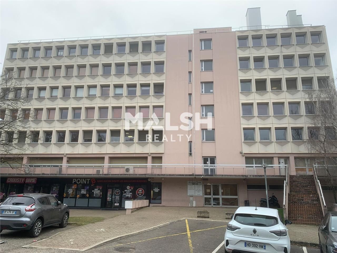 Nous vous proposons à la vente, des bureaux en bo