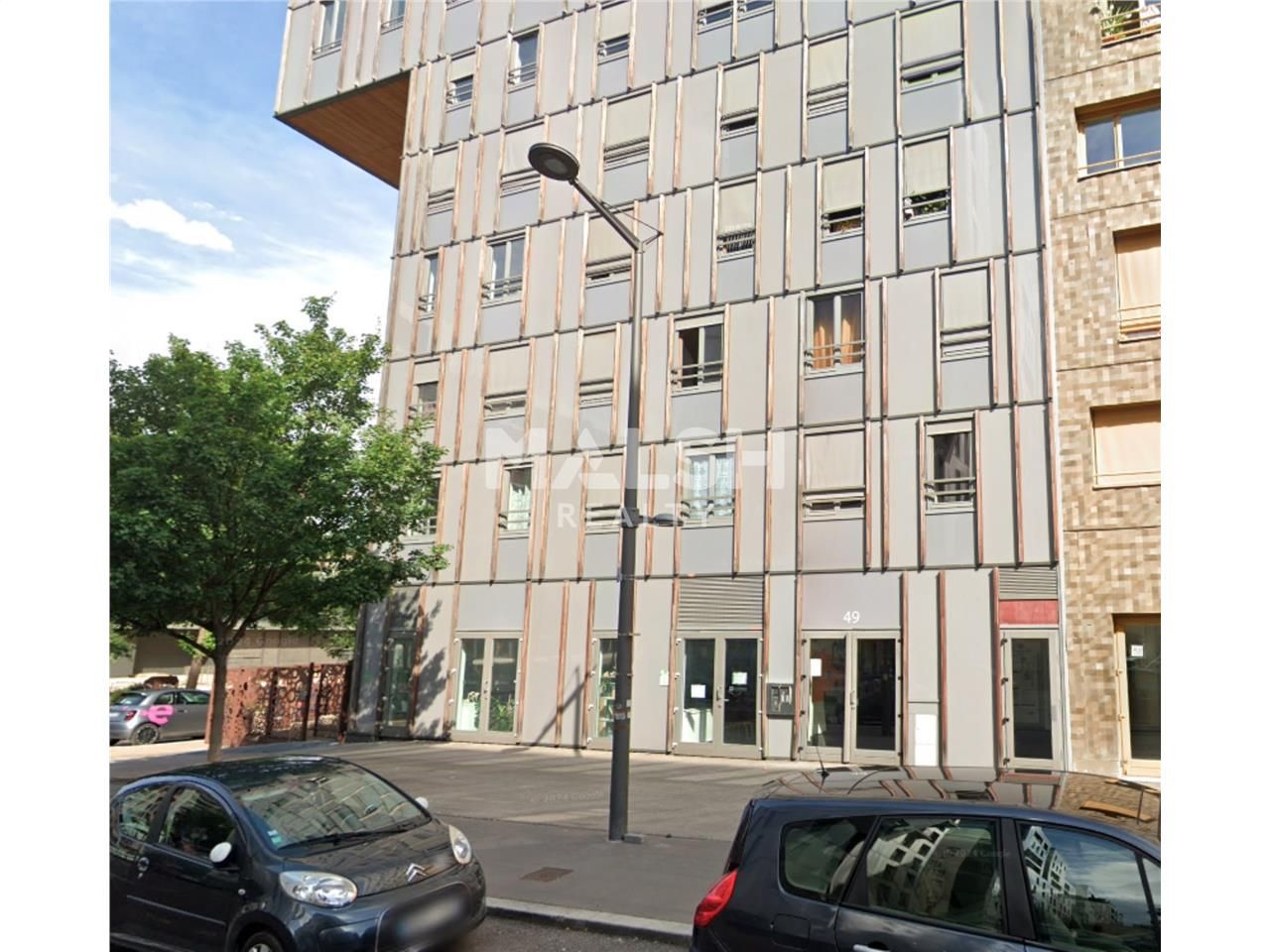 Situé dans le quartier de Confluence à Lyon 2ème,