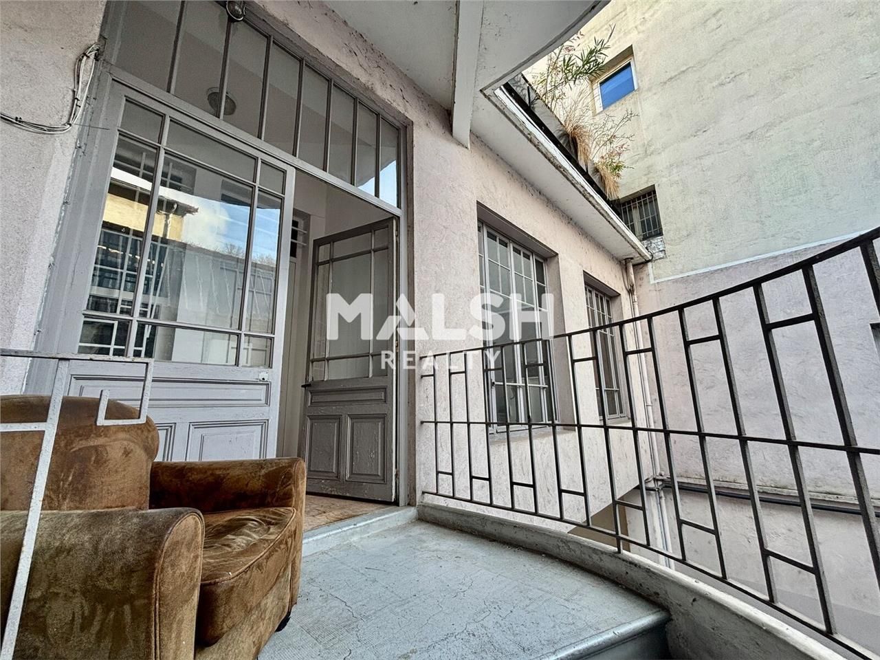 Nous vous proposons des bureaux à vendre d'une su