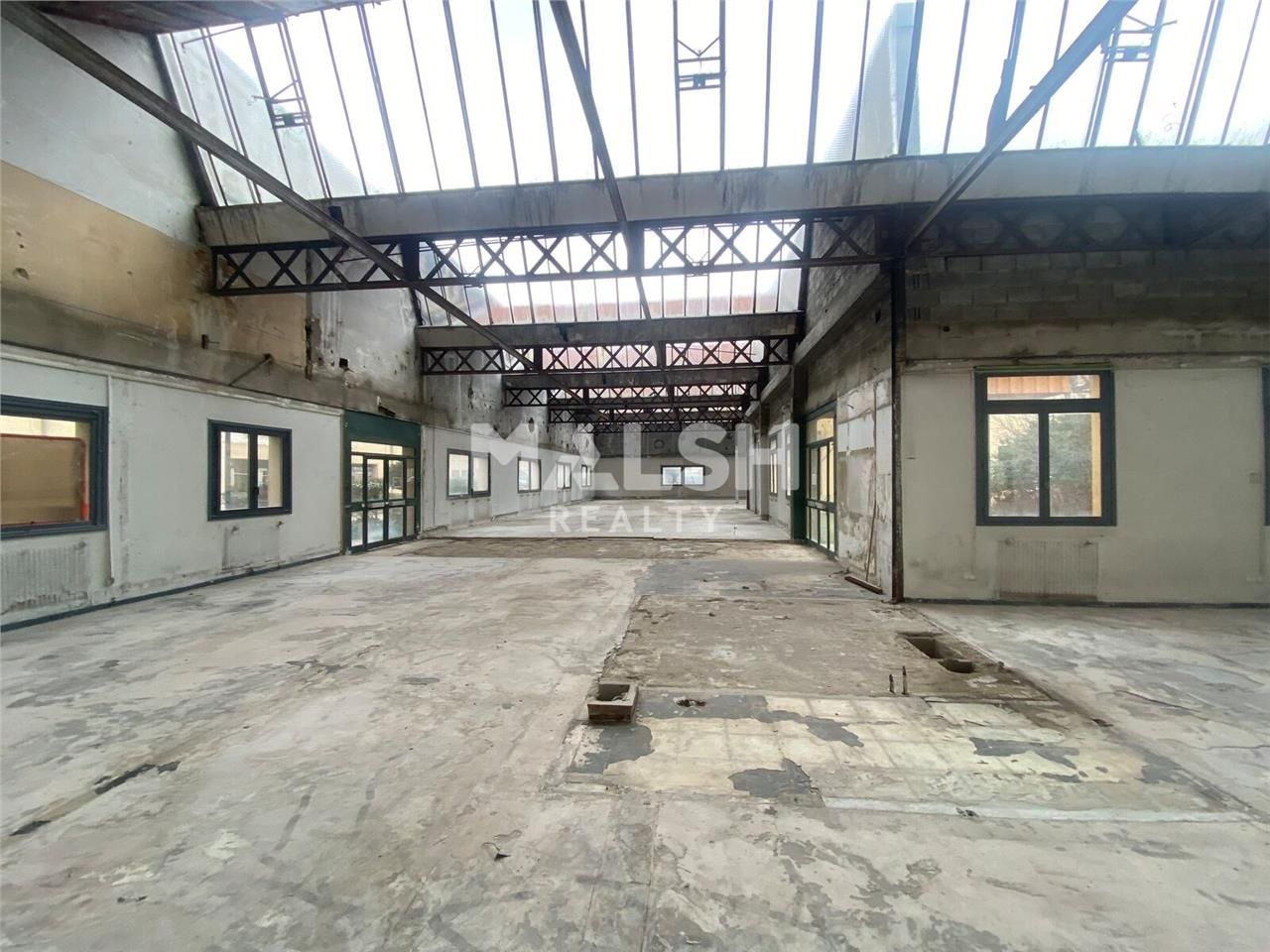 Au sein d'un parc clos, nous vous proposons à la 