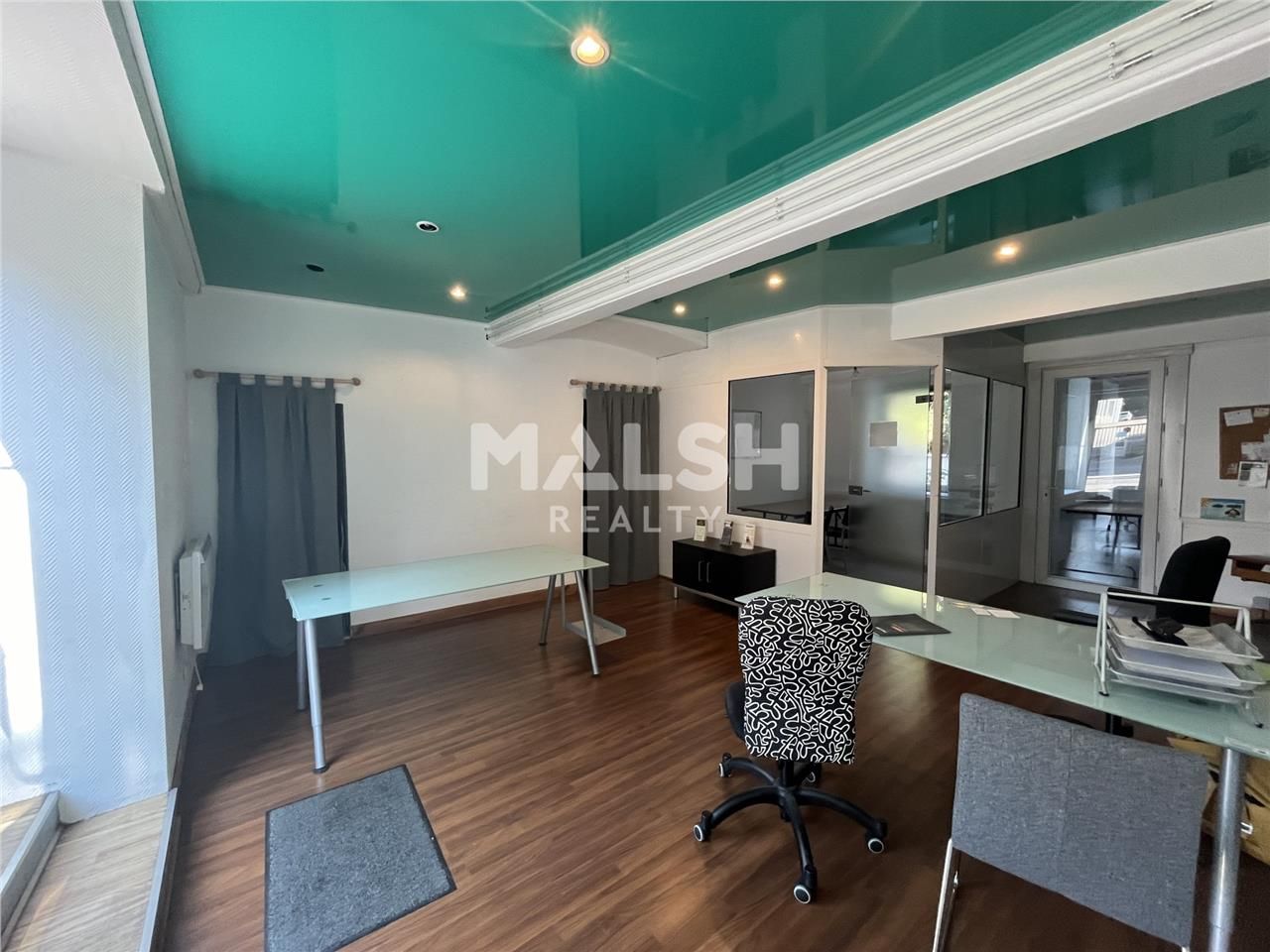 Nous vous proposons, à la vente, un Local commerc