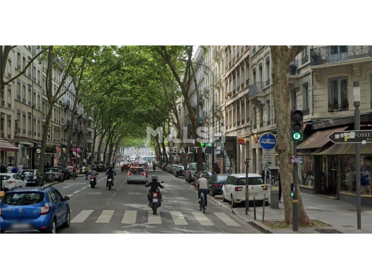 Nous vous proposons la cession d'un local commerc