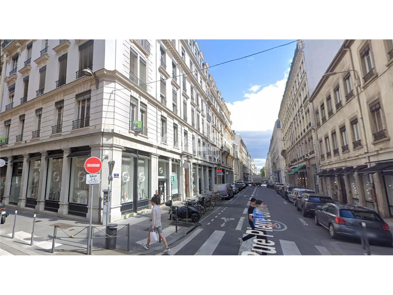 Nous vous proposons à la location un local commer