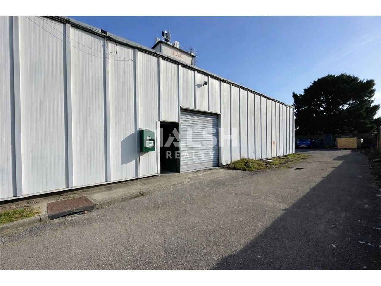 Au sein de la Zone d'activité de la Palombière à 