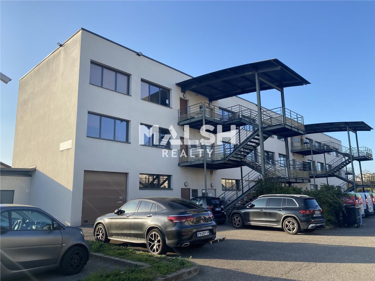 Au sein d'un parc d'activité récent, nous vous pr