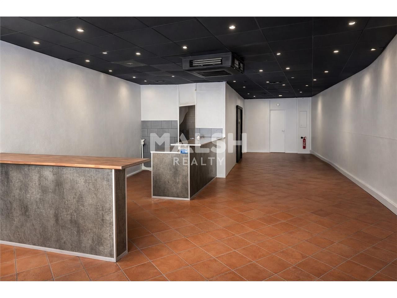 Nous proposons à la vente ou à la location, un lo