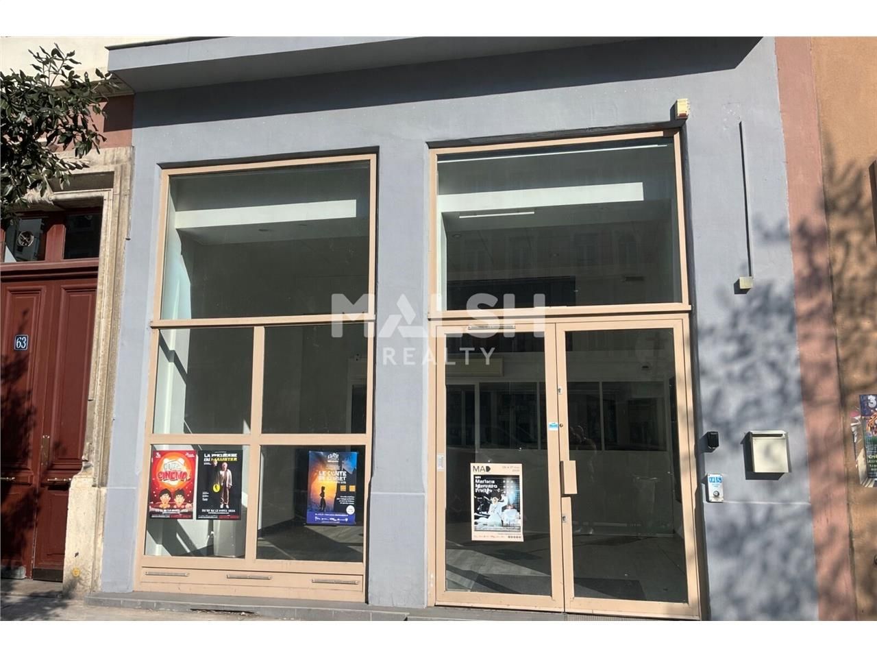 Nous vous proposons à la location, un local comme