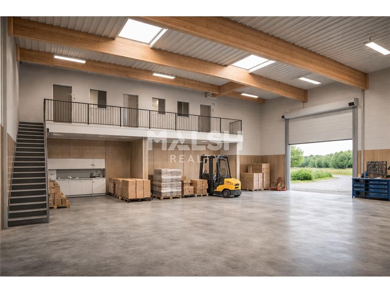 Dans un environnement artisanal et d'activités à 