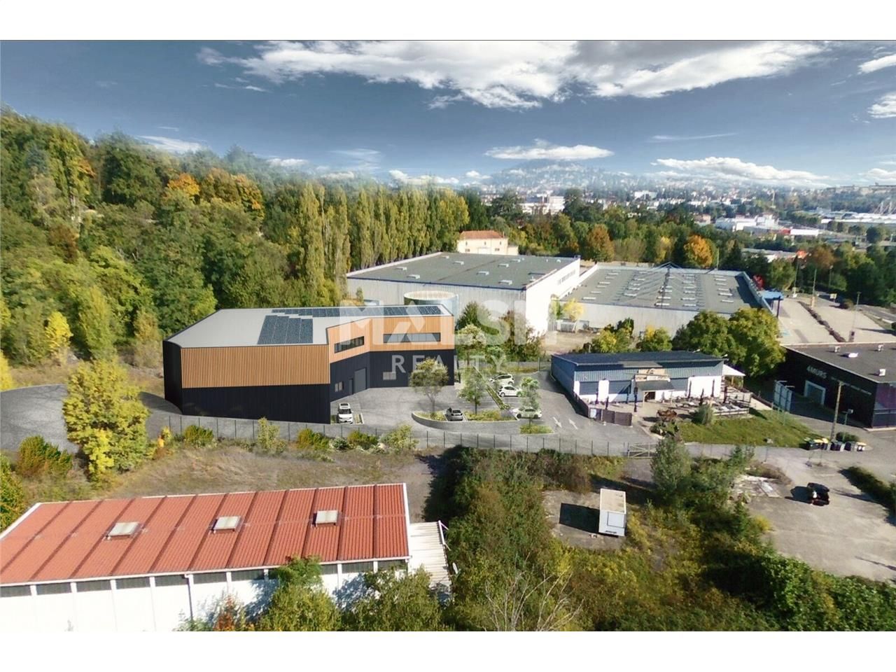 En plein coeur de la Zone Commerciale de Ratarieu